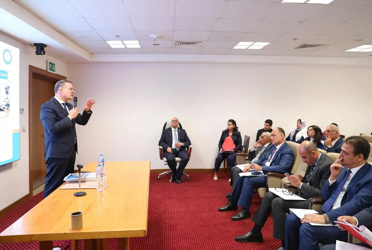 اجتماع وزير البترول مع السفراء المكلفين برئاسة بعثات مصر الدبلوماسية