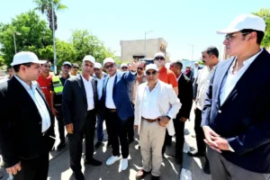 وزير الإسكان ومحافظ الدقهلية بمحطة مياه شرب