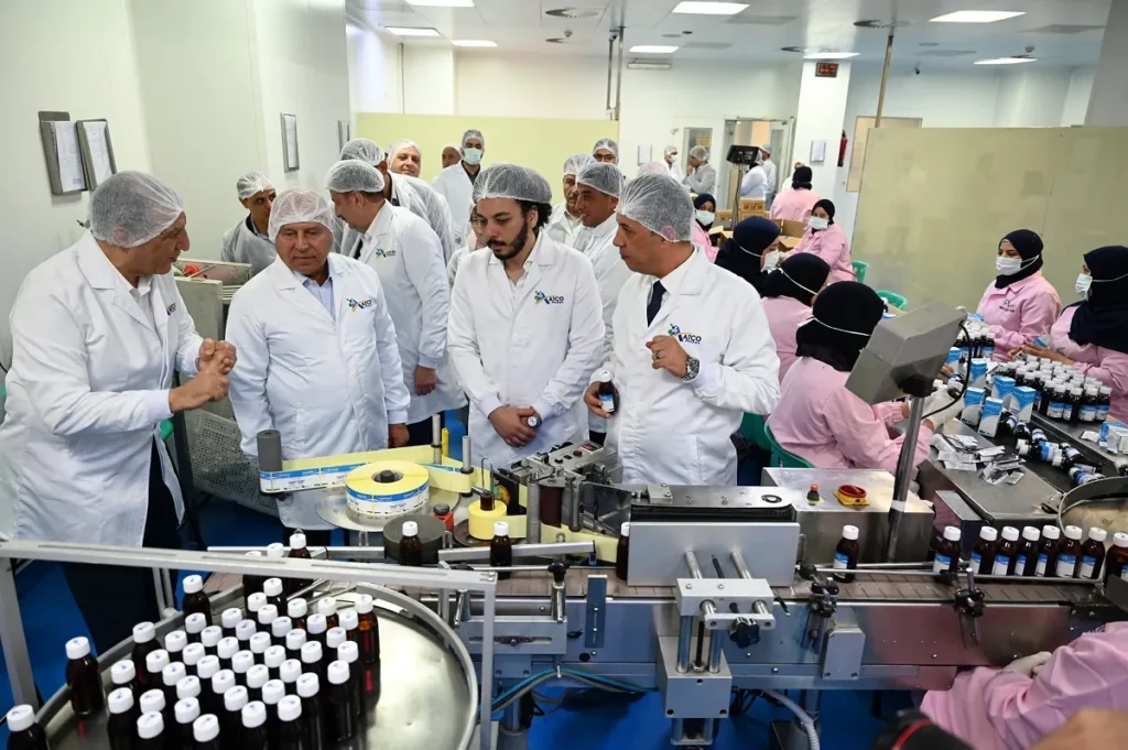 إحدى جولات وزير الصناعة
