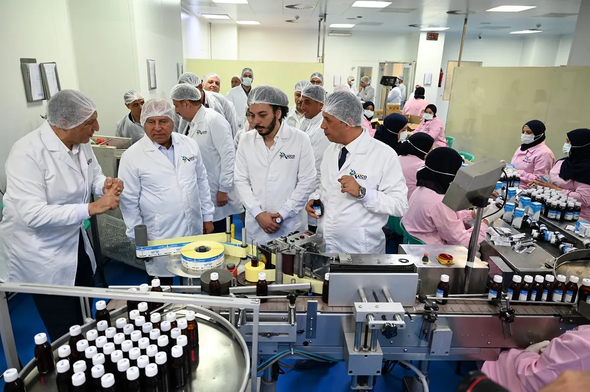 إحدى جولات وزير الصناعة