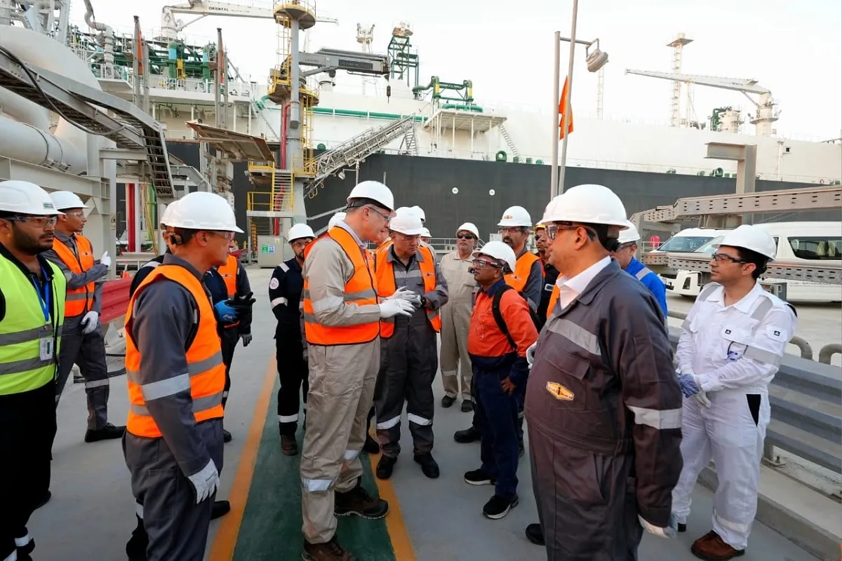 وزير البترول يجري زيارة تفقدية إلى مينائي سوميد وسونكر