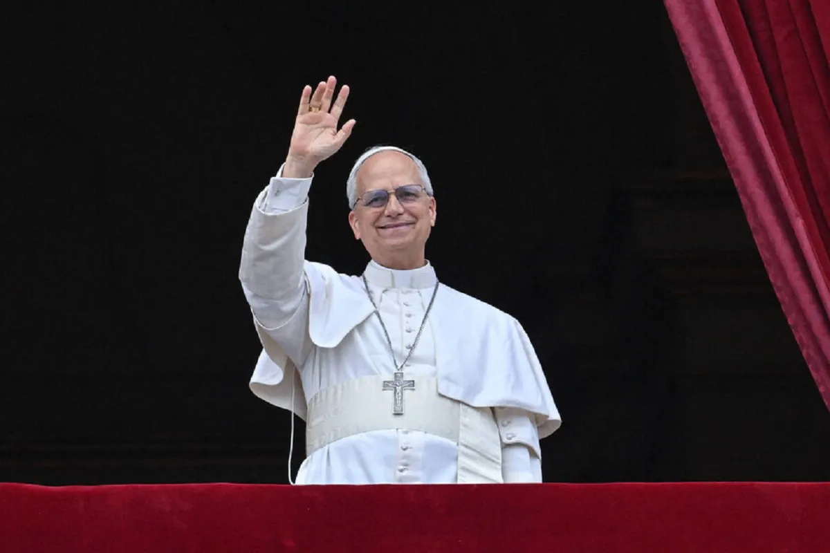 بابا الفاتيكان ليو الرابع عشر