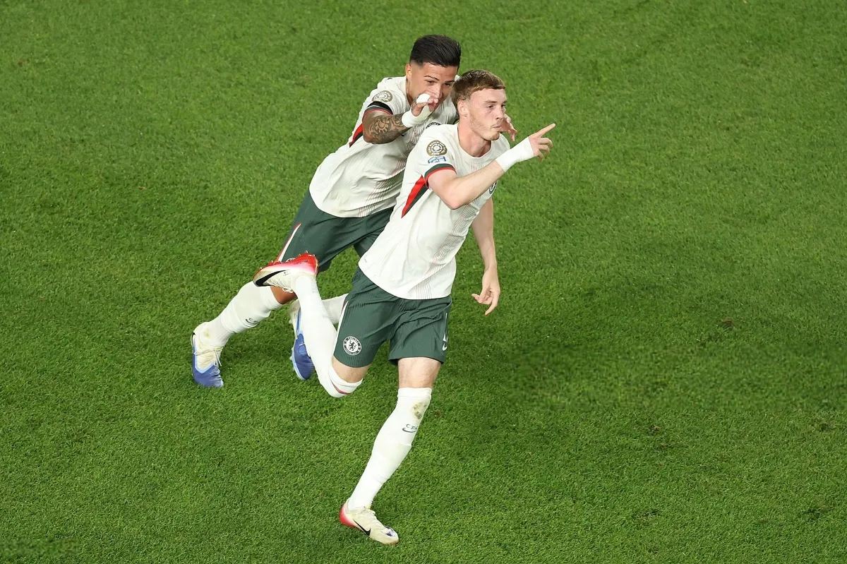 بالميراس البرازيلي وتشيلسي الإنجليزي