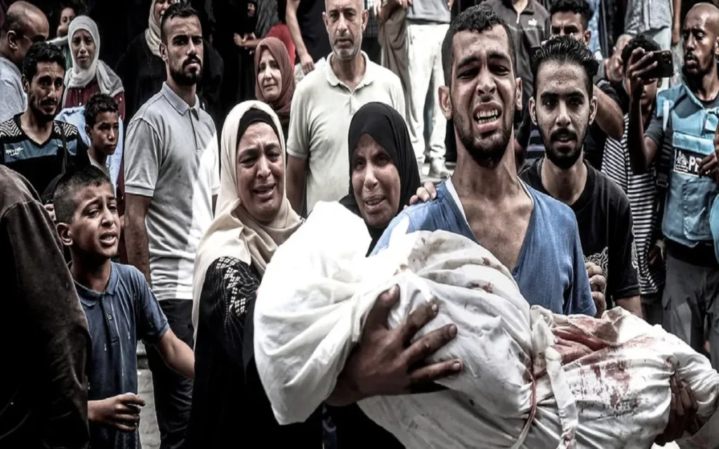 عائلة تنعي فتاة صغيرة استشهدت بغارة جوية على غزة