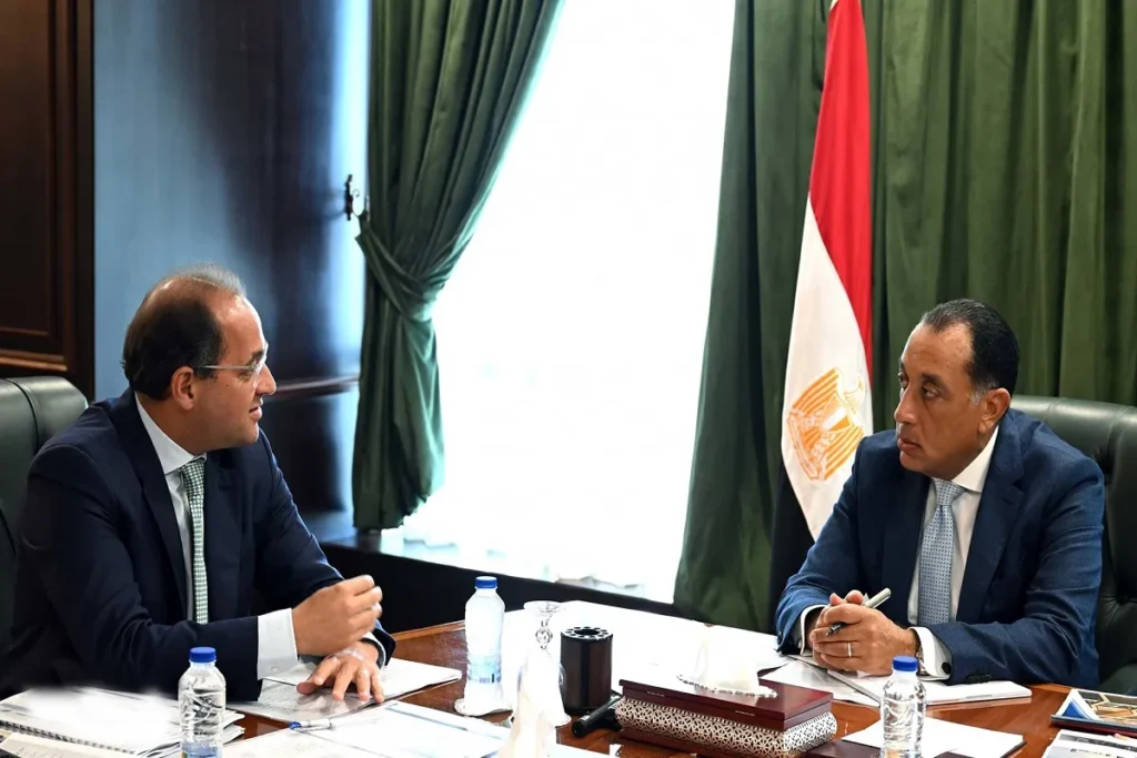 اجتماع رئيس الوزراء مع وزير المالية لمتابعة سداد المستحقات المتأخرة للمصدرين
