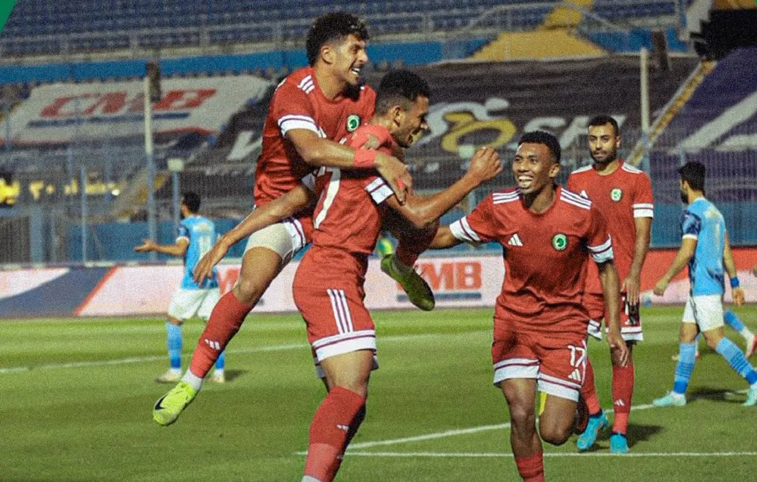 فرحة لاعبي مودرن سبورت بهدف في مرمى بيراميدز