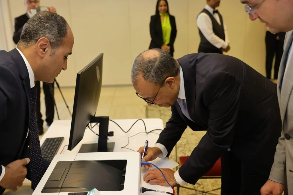 وزير الخارجية المصري يدلى بصوته في انتخابات مجلس الشيوخ