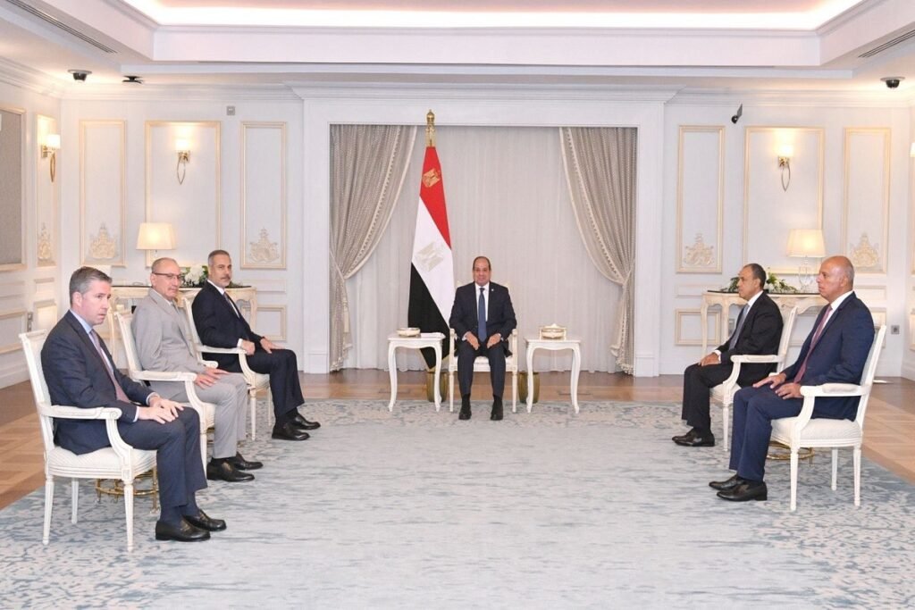 الرئيس المصري يستقبل هاكان فيدان وزير خارجية تركيا