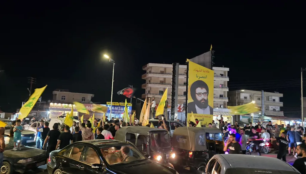 احتجاجات مؤيدة لحزب الله وحركة أمل بلبنان