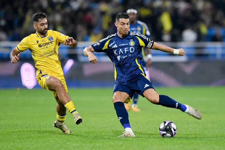 النصر والتعاون في الدوري السعودي