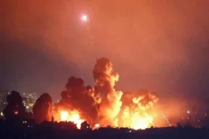 غارة إسرائيلية عنيفة تستهدف جنوب لبنان - أرشيفية