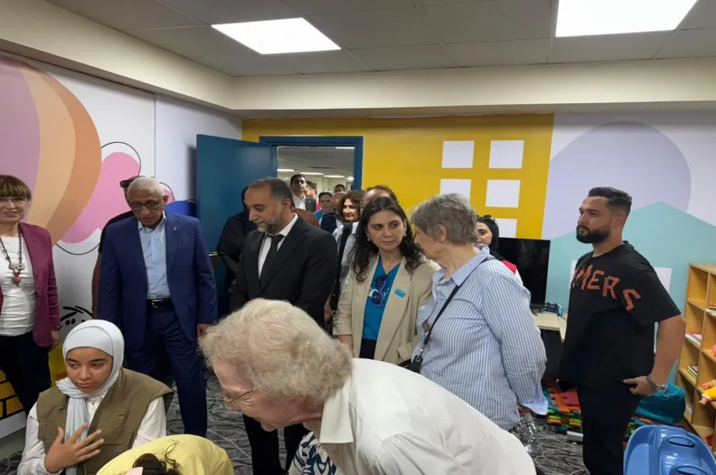  وفد الصحة ومنظمة "حكماء" بمستشفى العريش