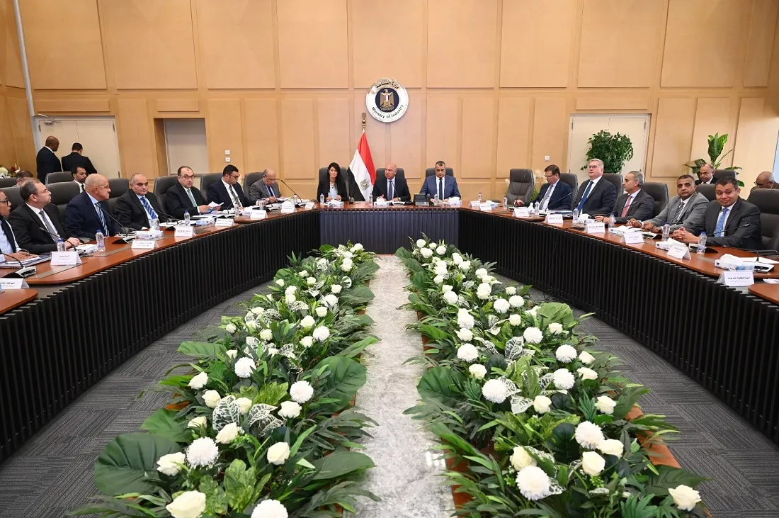 وزير الصناعة والنقل يترأس الاجتماع الثلاثين للمجموعة الوزارية للتنمية الصناعية