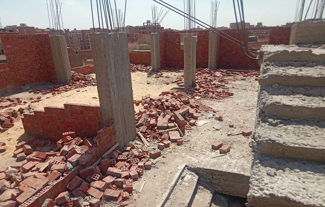 إزالة أدوار مخالفة بـ ٣ عقارات