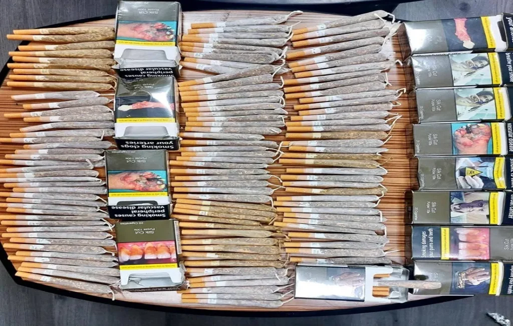 سجائر تحتوي على مخدر الحشيش