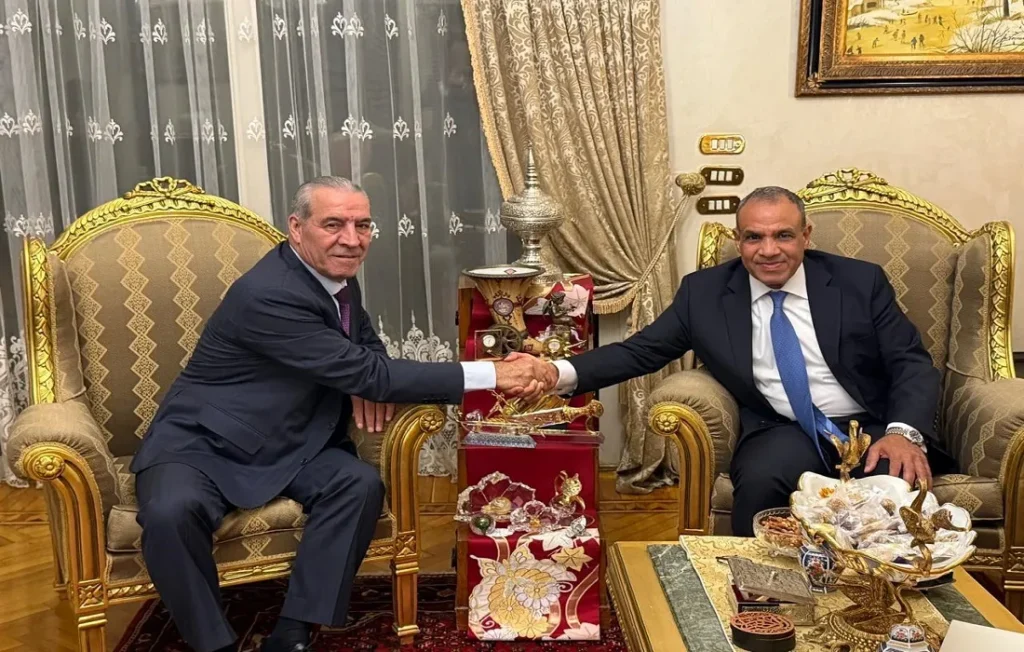 وزير الخارجية المصري يستقبل نائب رئيس دولة فلسطين