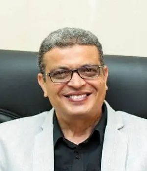 الأستاذ الدكتور هشام رشيد