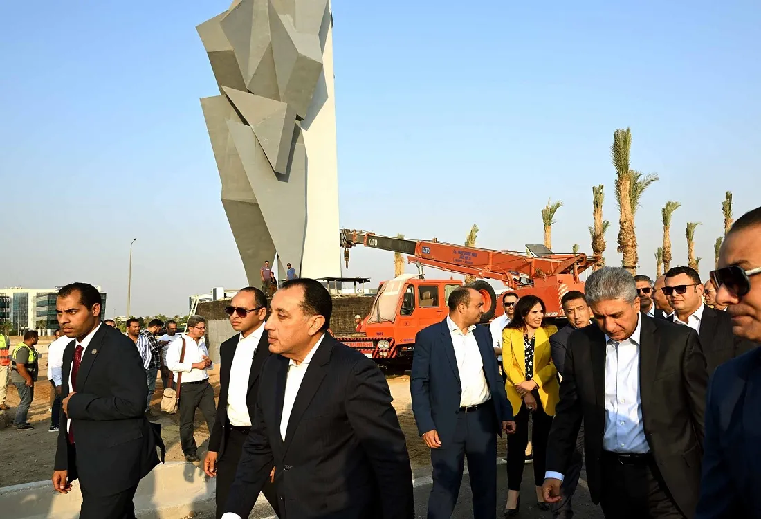 جولة رئيس الوزراء لتفقد أعمال تطوير المنطقة المحيطة بالمتحف المصري الكبير