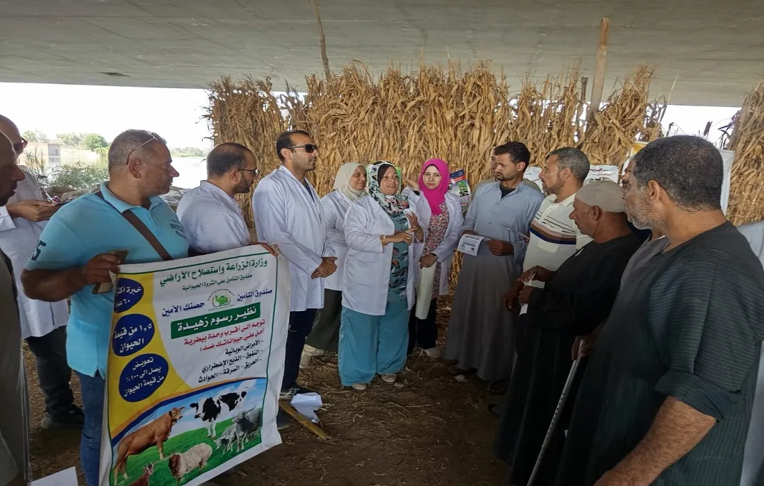 مسئولي وزارة الزراعة وارشادات للفلاحين