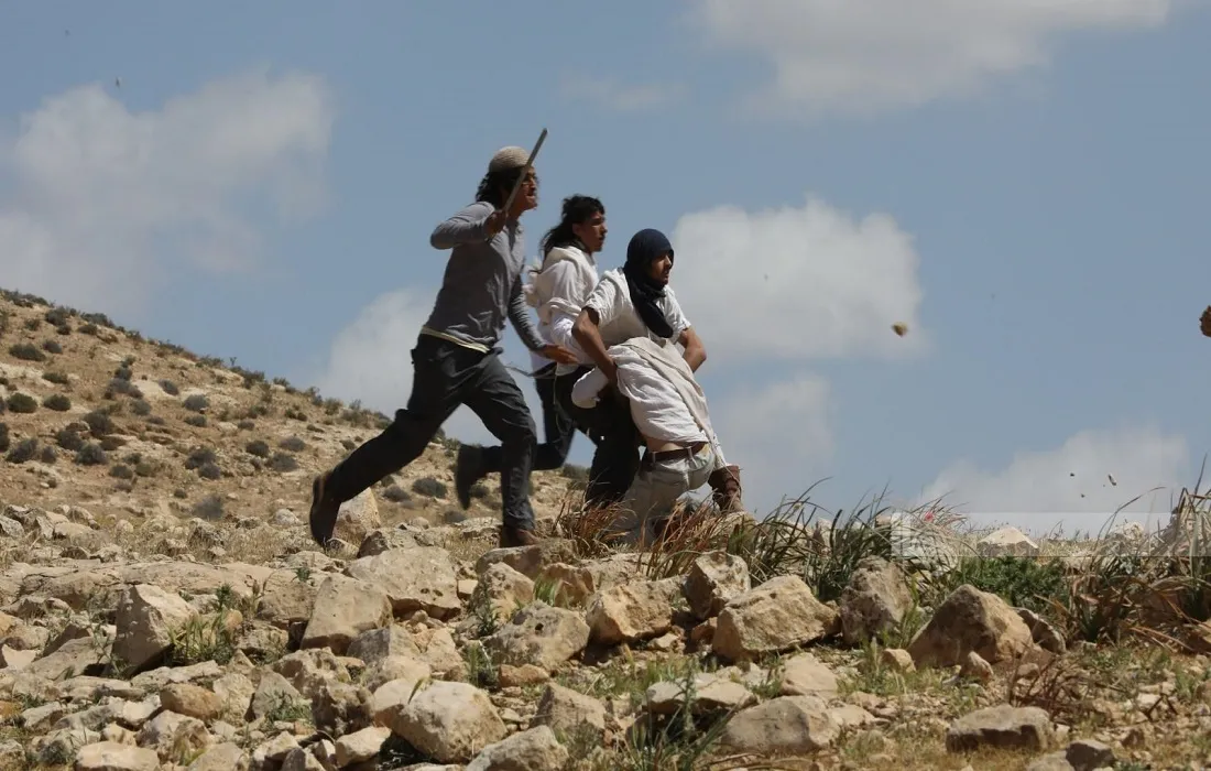 المستعمرين اليهود في حالة هجوم على مزارع فلسطيني – صورة أرشيفية من وفا