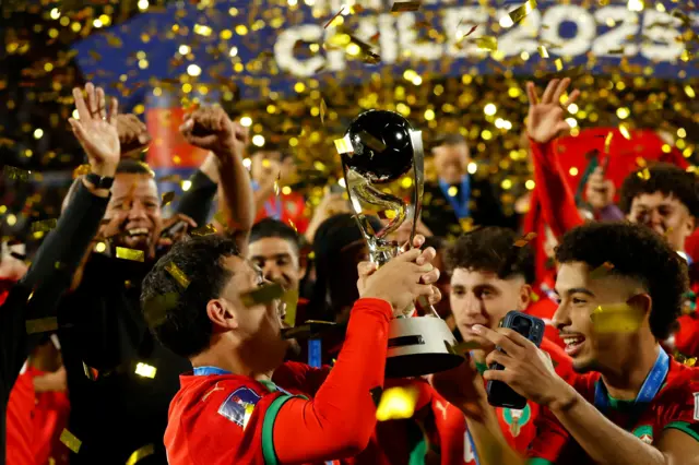 الملك محمد السادس يهنئ منتخب المغرب الفائز بمونديال الشباب