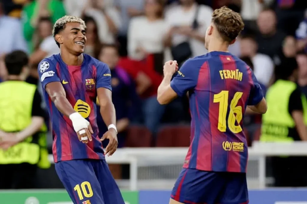 فرحة فيرمين لوبيز بهدفه الأول لفريقه برشلونة في مرمى وأولمبياكوس اليوناني