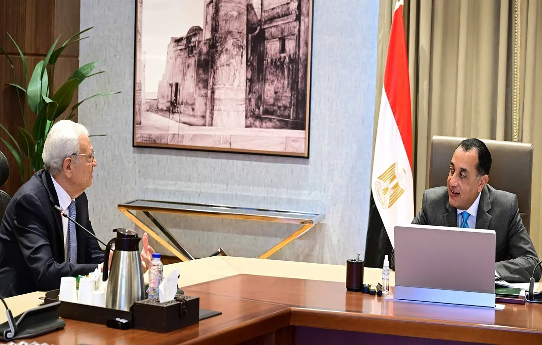 اجتماع رئيس مجلس الوزراء مع المهندس عاطف حلمي