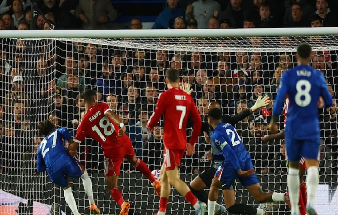 تشيلسي وليفربول ( الصورة من رويترز )