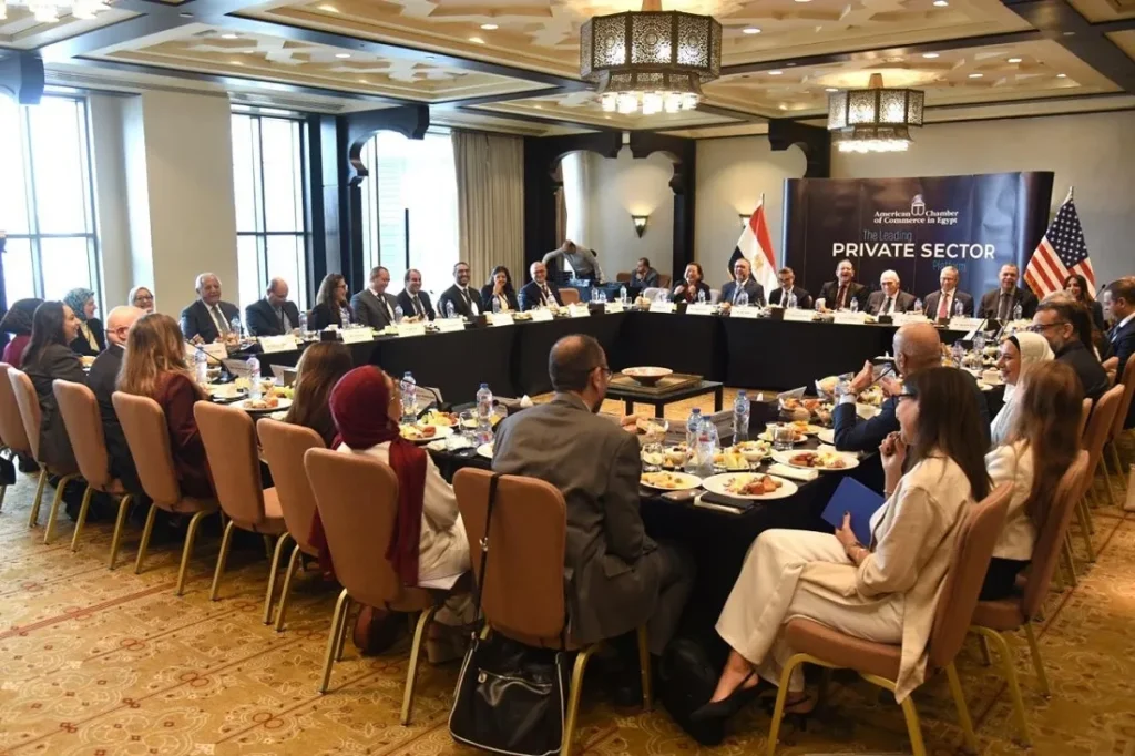 وزير المالية خلال مائدة مستديرة بالغرفة التجارية الأمريكية بالقاهرة