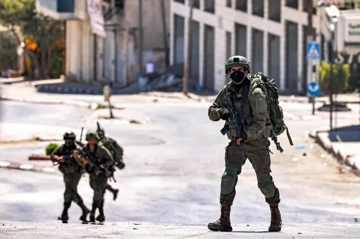 قوات جيش الاحتلال الإسرائيلي تواصل عدوانها على الضفة الغربية