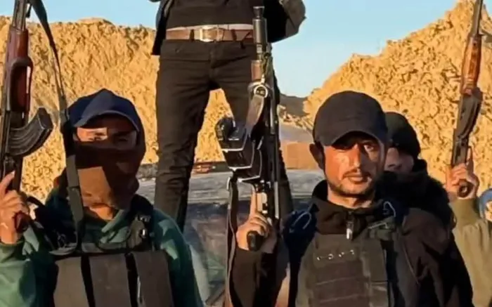 ياسر أبو شباب صنيعة الاحتلال الإسرائيلي وسط مجموعته والوحدة 504