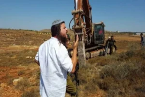 مستعمرون يهود بالضفة الغربية ( صورة من وفا ) - أرشيفية