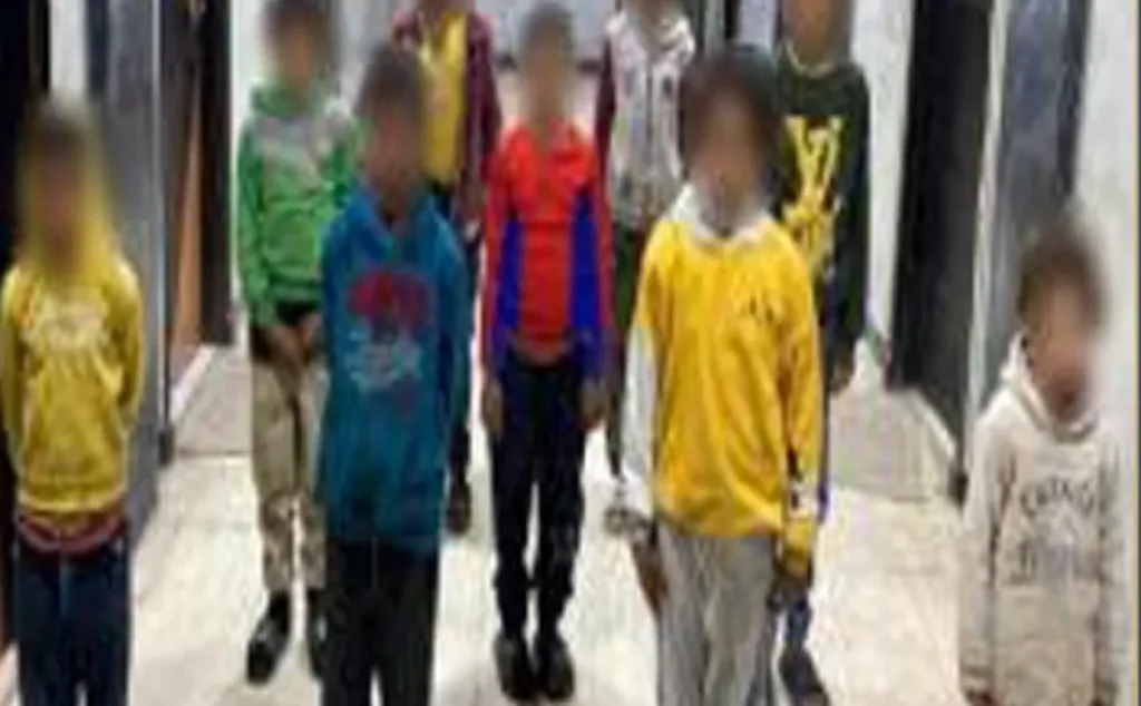 بعض الأطفال المخطوفين لأعمال التسول