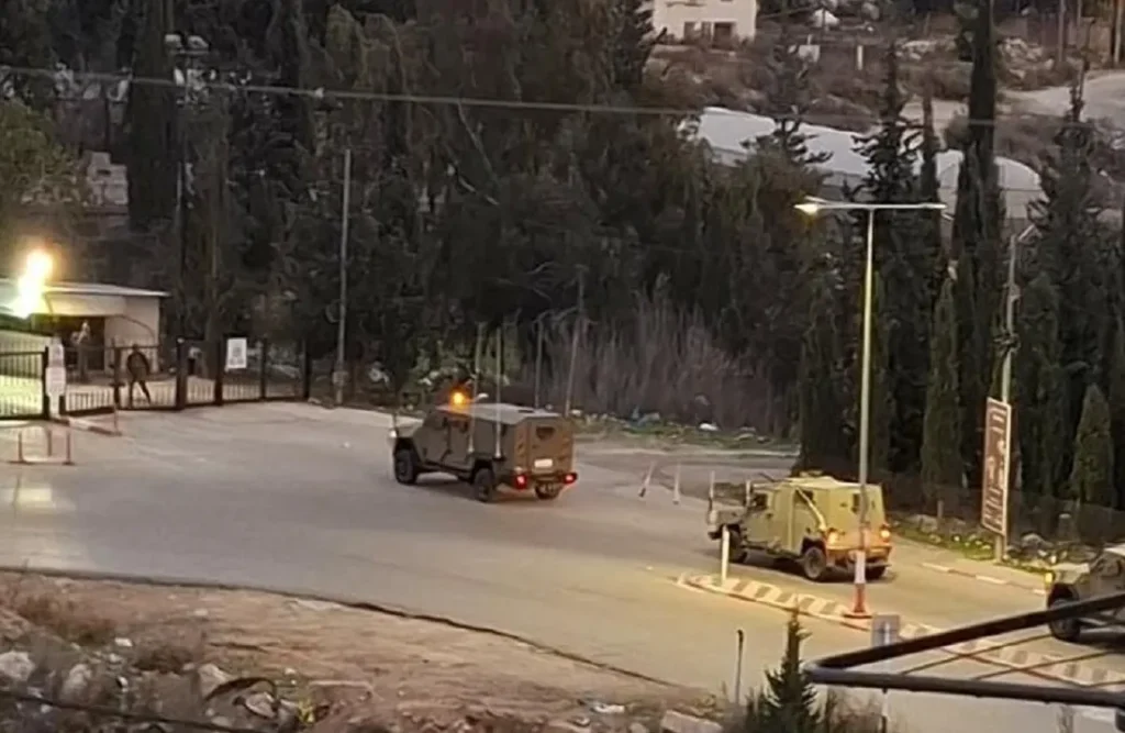 الاحتلال يقتحم جامعة بيرزيت بالضفة الغربية ( الصورة من "وفا" )