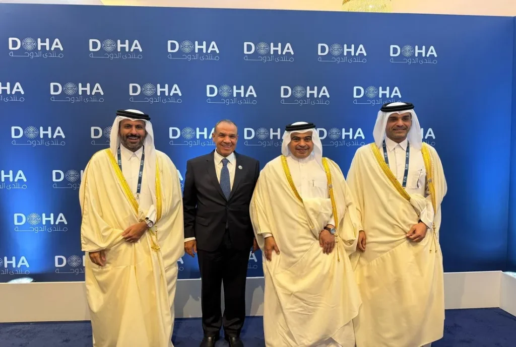 وزير الخارجية المصري يلتقي وزراء المالية والتجارة والصناعة والمواصلات في قطر