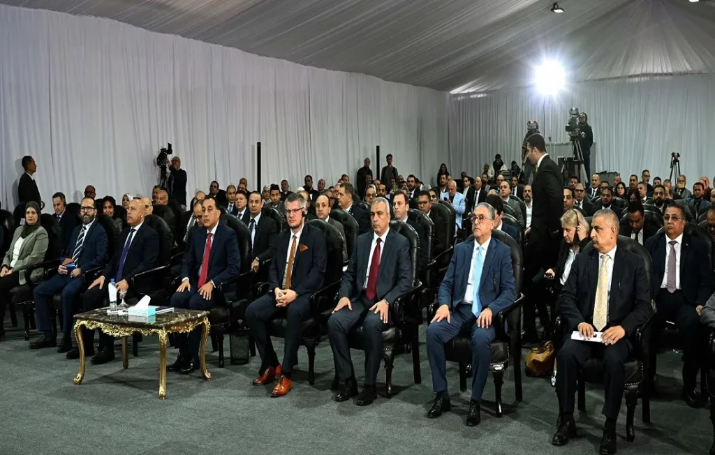 حضور رئيس الوزراء المصري افتتاح مصنع "ليوني مصر"