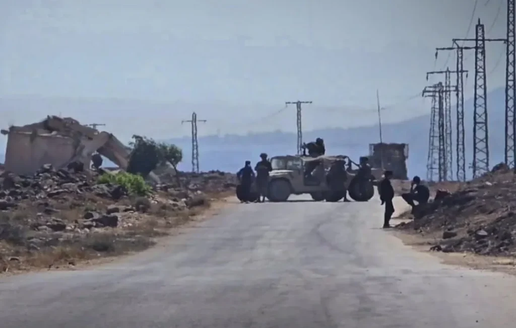 توغل قوات الاحتلال الإسرائيلي في ريف القنيطرة ( الصورة من الإخبارية السورية )