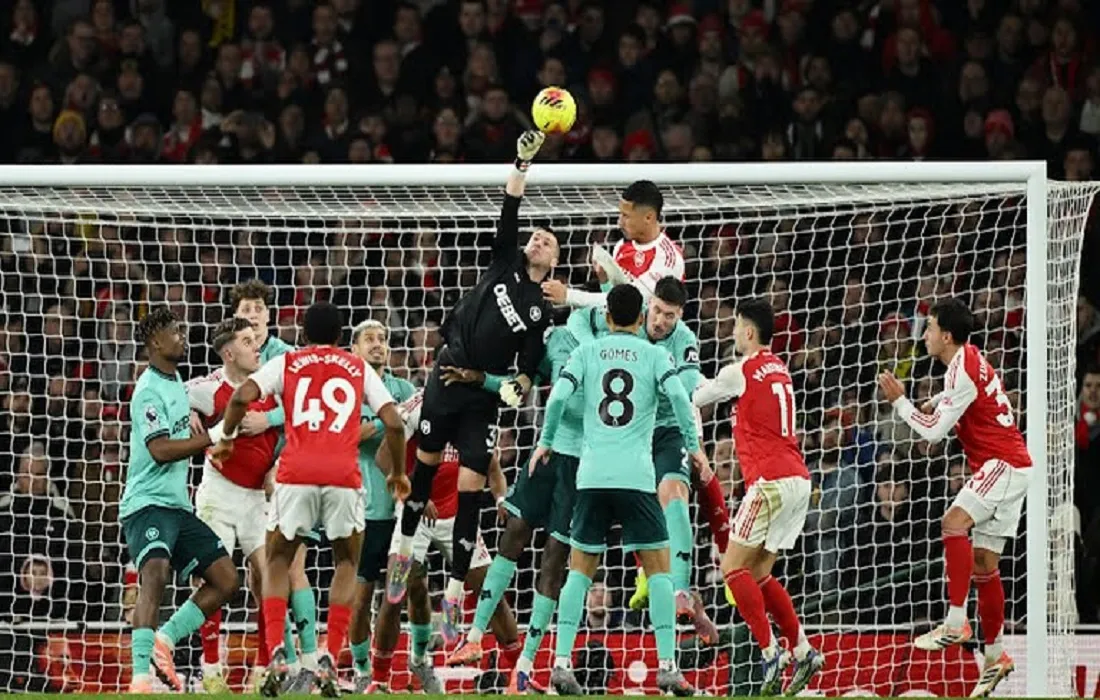 أرسنال وولفرهامبتون ( صورة من رويترز )