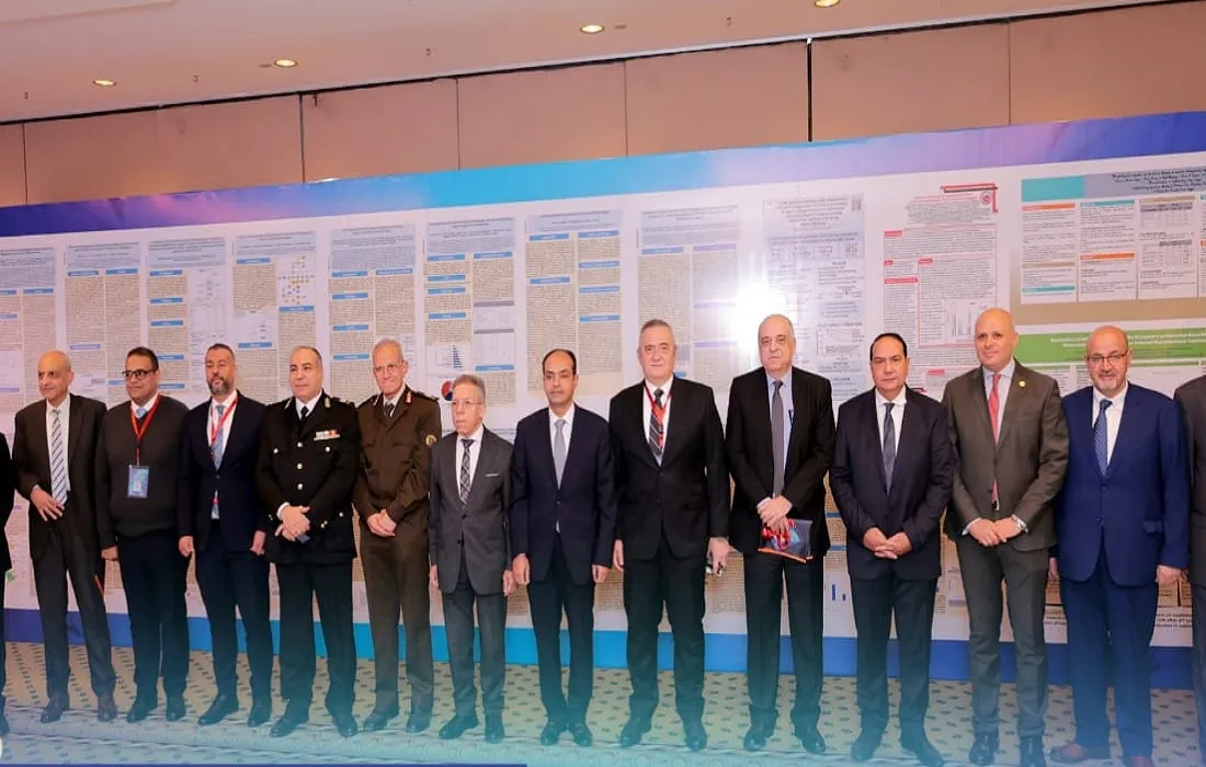 الحضور من الهيئة العامة للمستشفيات والمعاهد التعليمية وضيوفها للمؤتمر العلمي