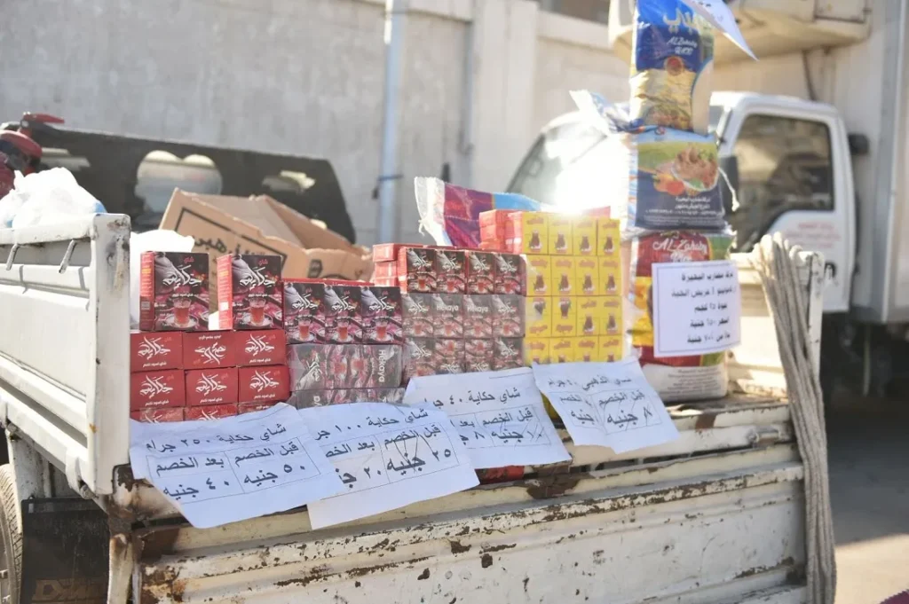 جانب من منتجات السوق   