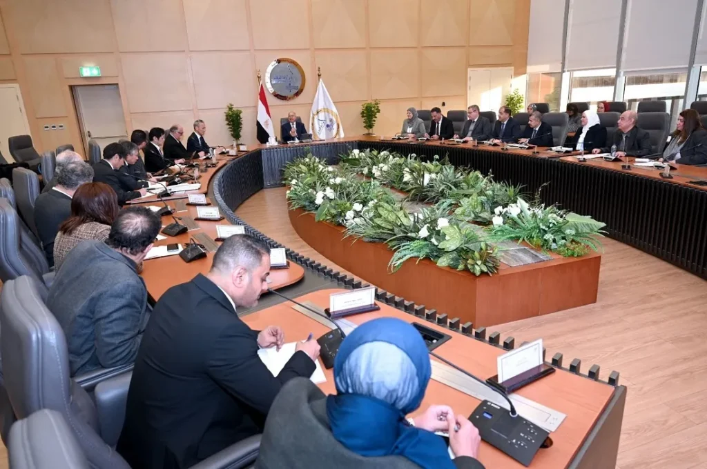 اجتماع وزير الصناعة والنقل مع مسئولي شركتي تويوتا إيجيبت وتويوتا تسوشو