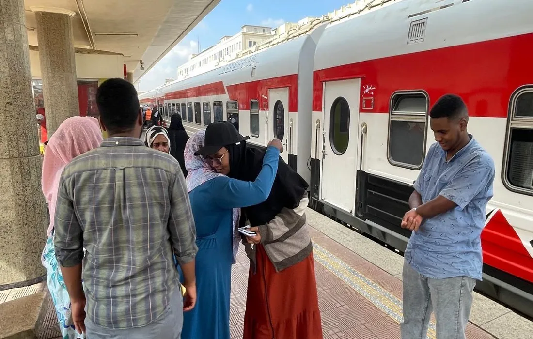 محطة أسوان حين مغادرة أفواج سودانيين طواعية إلى السودان