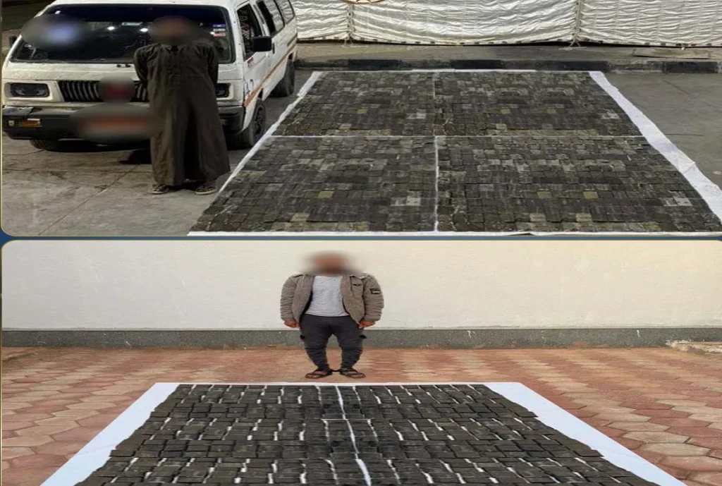 جانب من المتهمين والمضبوطات من المخدرات