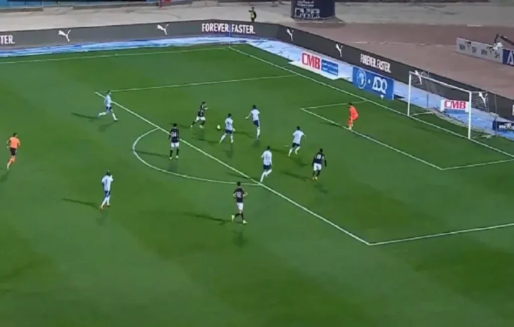 بيراميدز والجونة