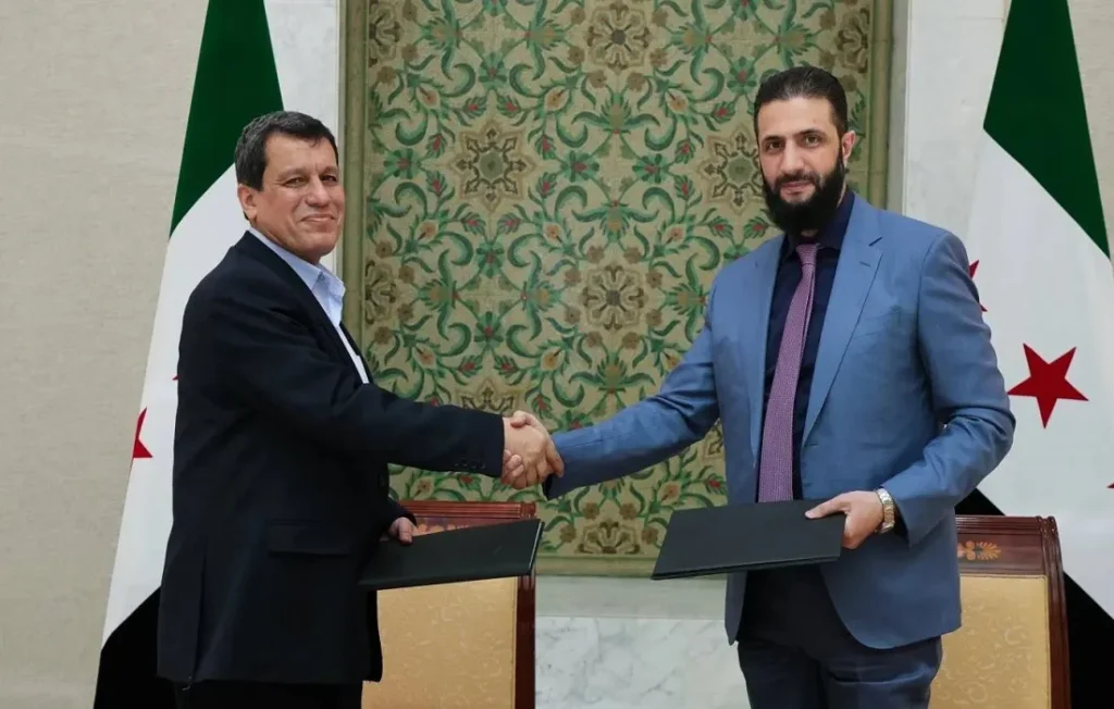 رئيس سوريا أحمد الشرع وزعيم تنظيم قسد مظلوم عبدي - أرشيفية