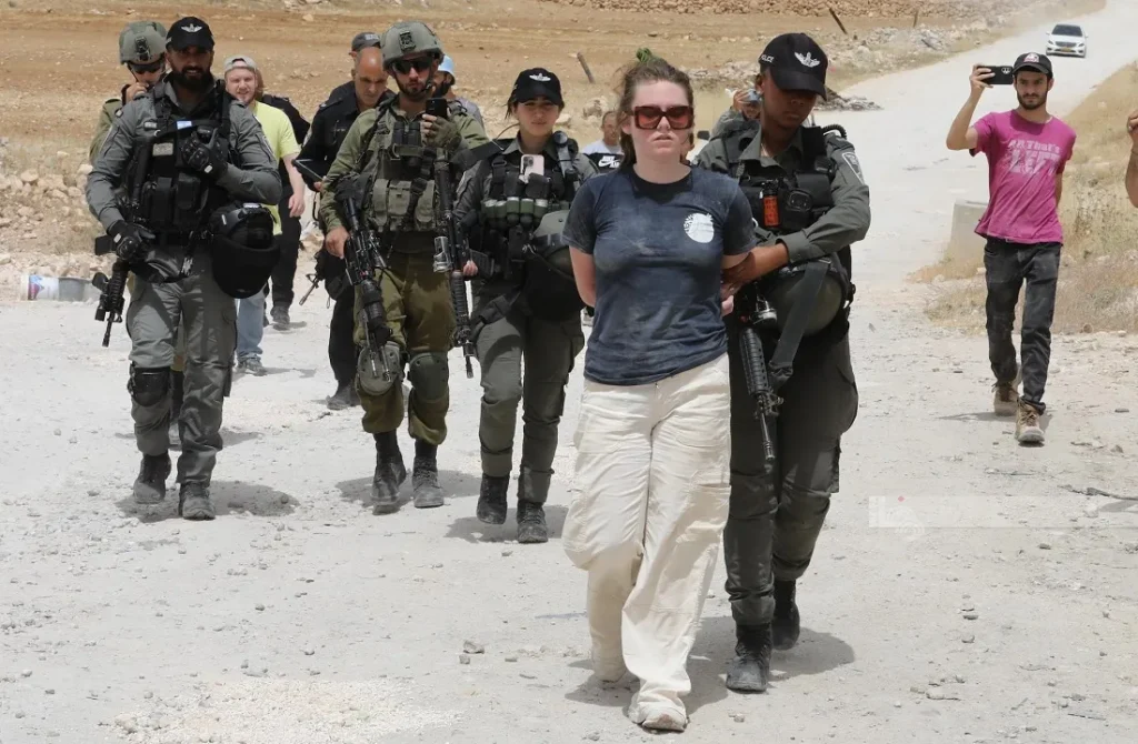 الاحتلال يعتقل أجانب بالضفة – أرشيفية