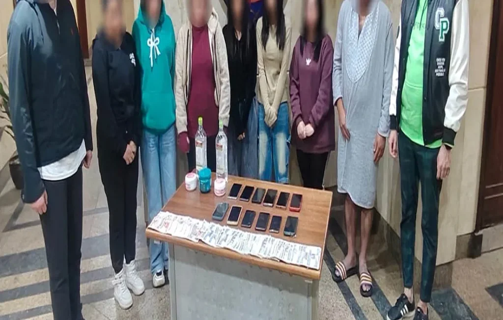 مسئولي المركز الصحي الوهمي والمتهمين في حالة تلبس