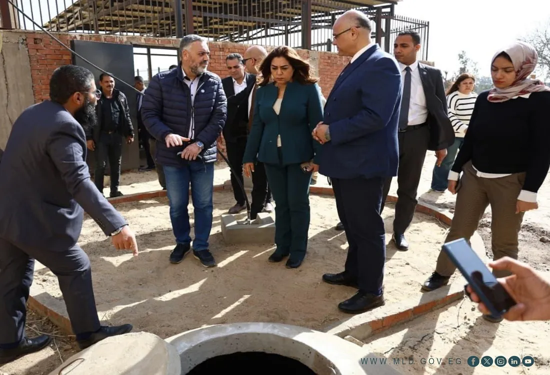 وزيرة التنمية المحلية والبيئة تفتتح وحدة البيوجاز بكفر شكر