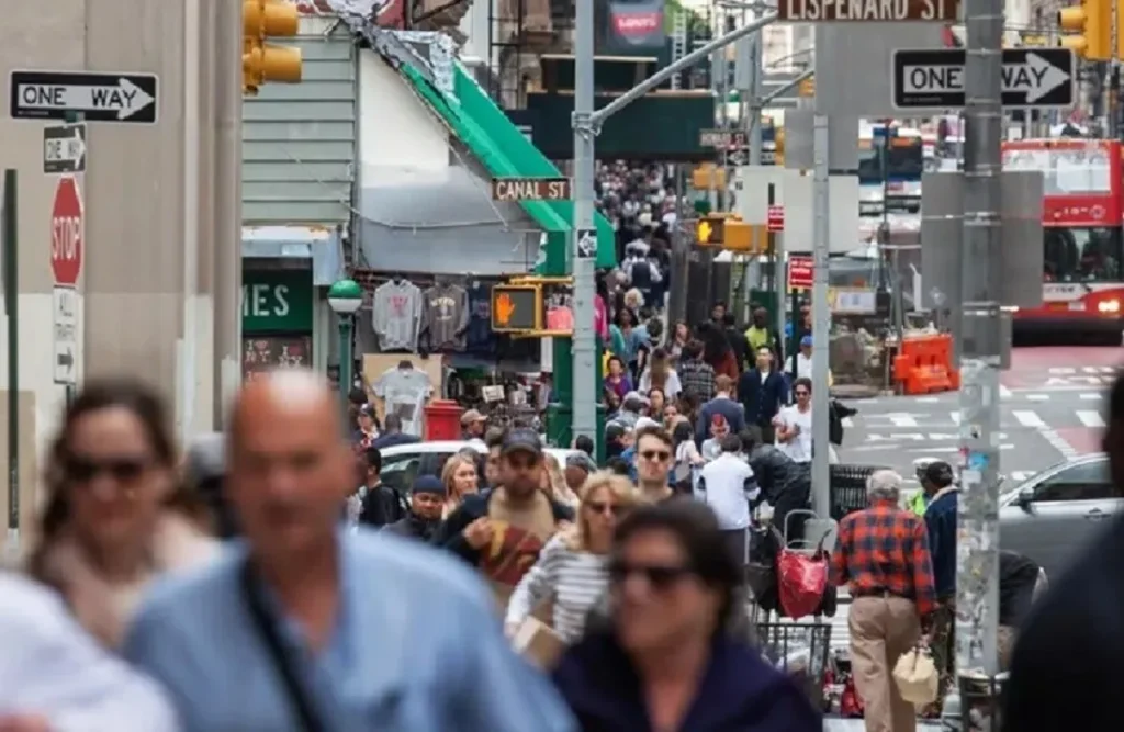 استطلاع صادم من الشعب الأمريكي