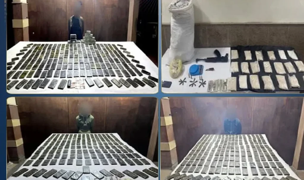 جانب من المتهمين والمضبوطات